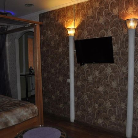 Cozy Apartments Near The Mcdonalds クレメンチューク エクステリア 写真