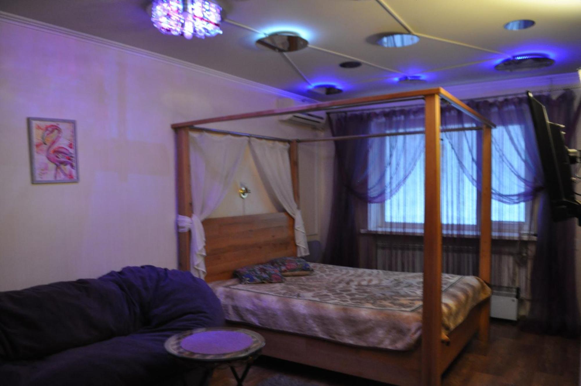 Cozy Apartments Near The Mcdonalds クレメンチューク エクステリア 写真